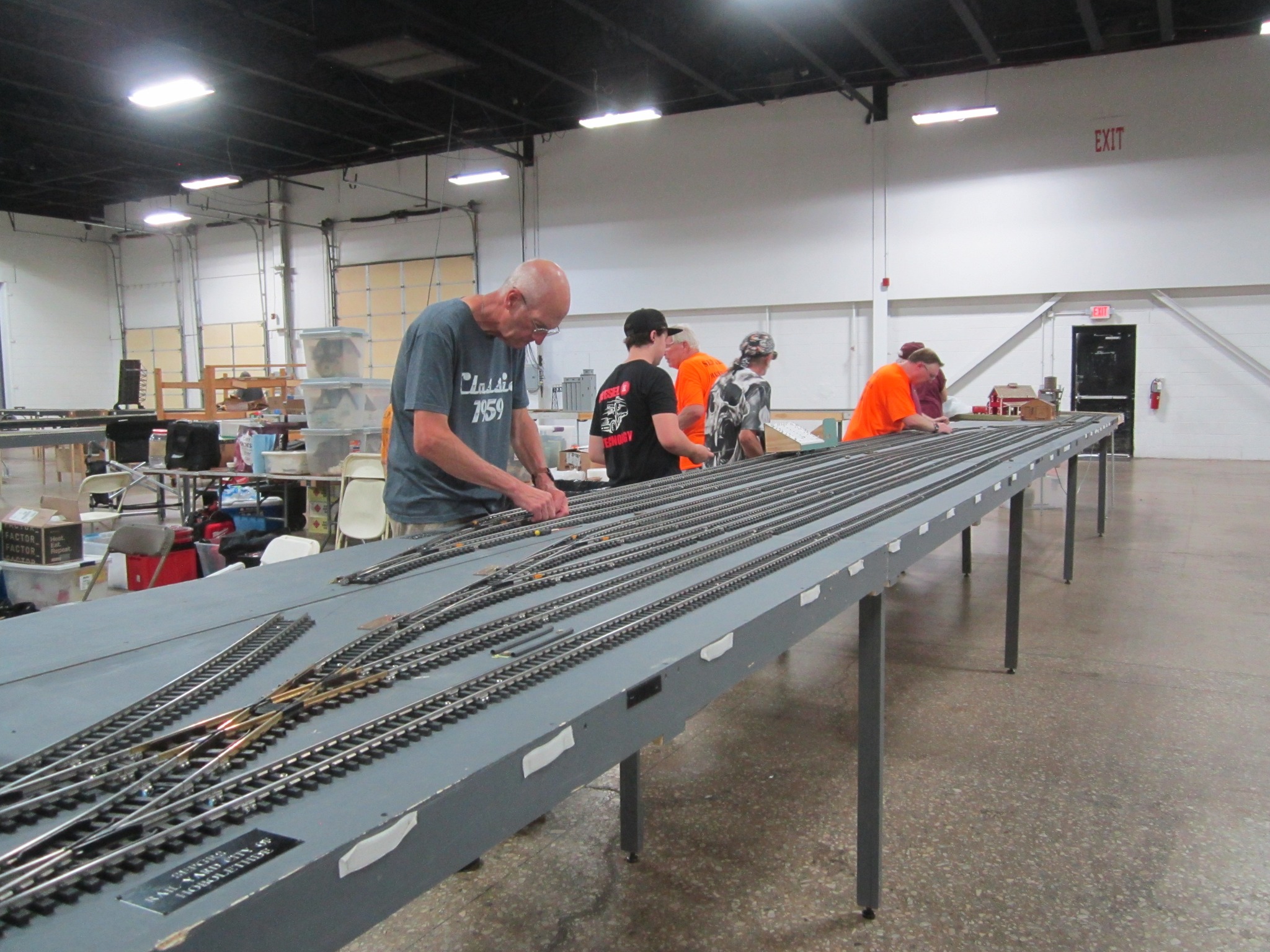 Track assembly during setup